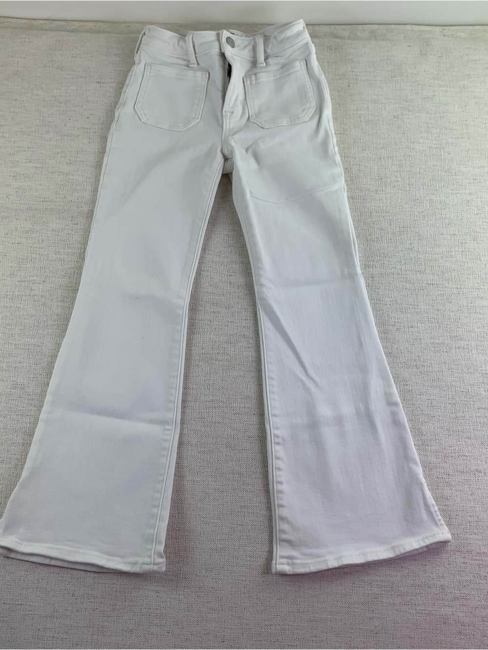 Gap Girl's '70s Flare high rise jeans in white sides slit square patch pockets